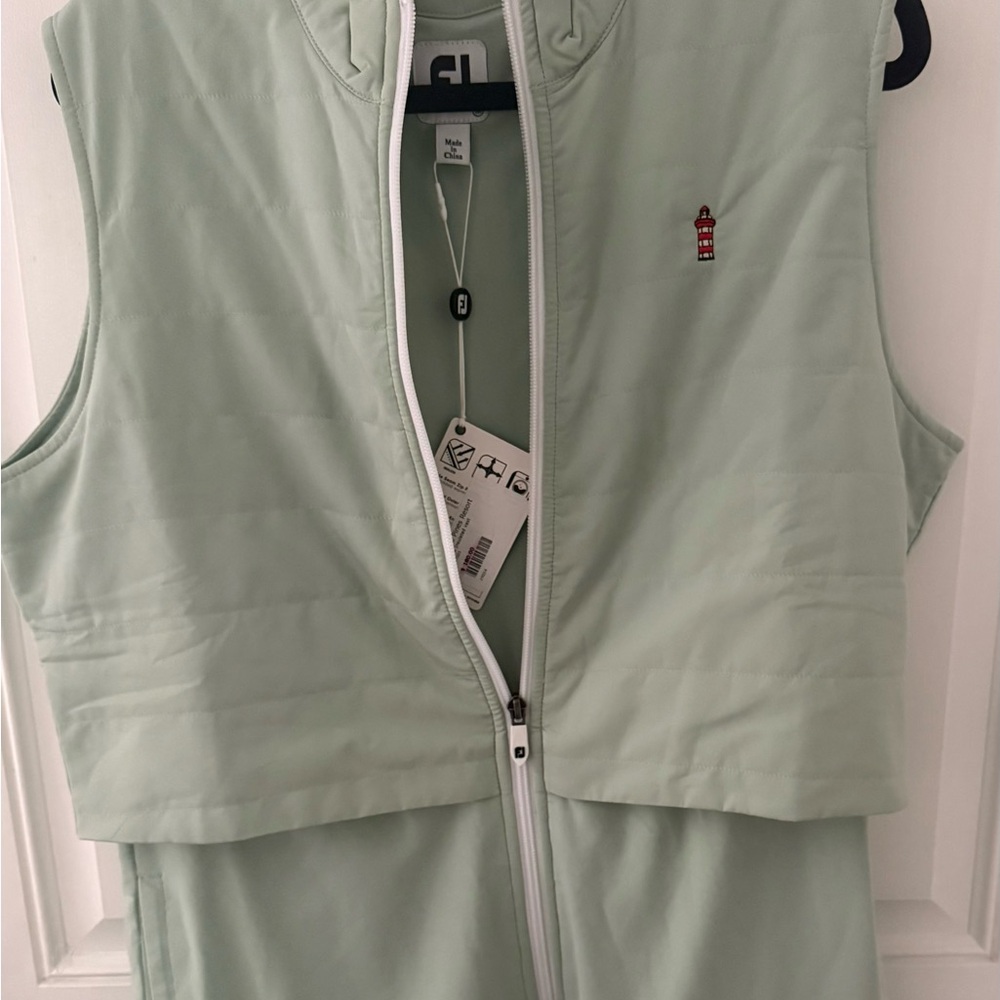 Women’s golf vest